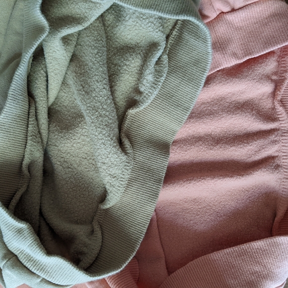 Sweaters - Picture 15 of 15